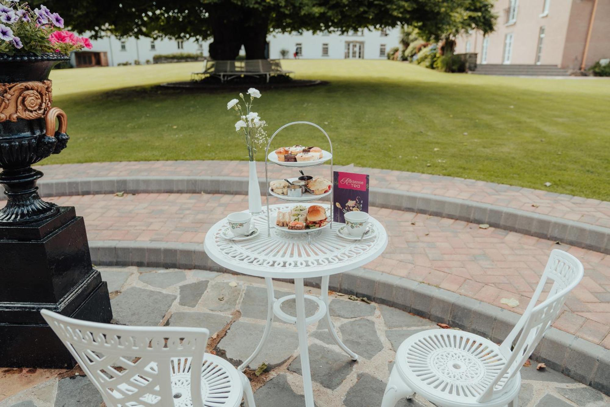 Dunadry Hotel And Gardens Antrim Exteriör bild